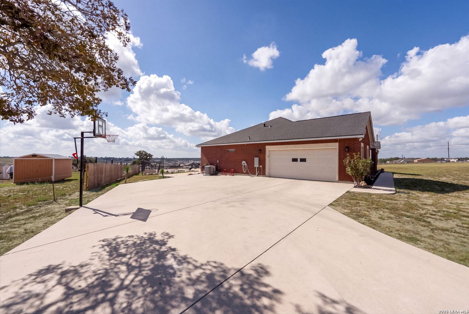 700 Lake Valley Drive La Vernia TX 78121