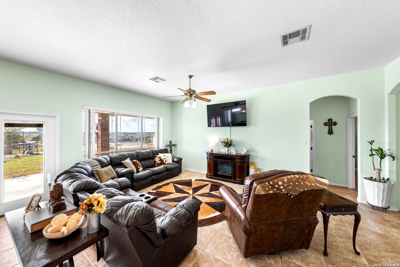 700 Lake Valley Drive La Vernia TX 78121