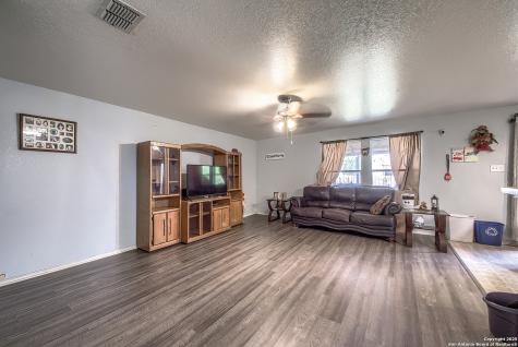 3652 Honey Meadow San Antonio TX 78222