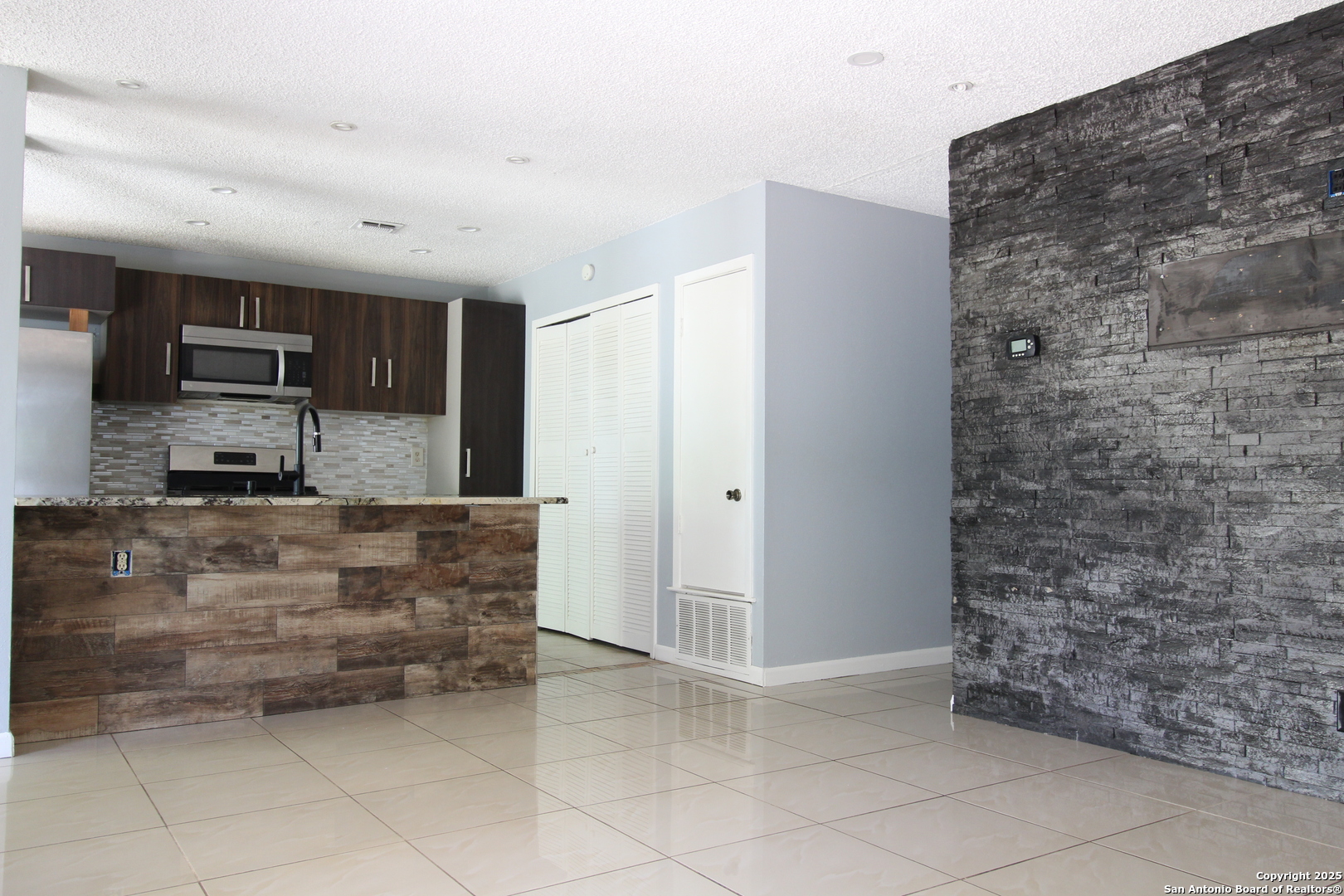 6827 Maple Springs Street San Antonio TX 78249