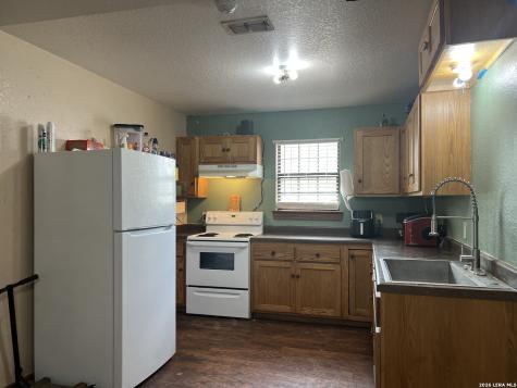 4295 N Highway 16 Tilden TX 78072