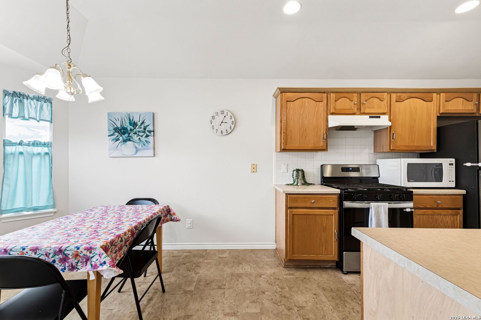 8426 Pigeonberry Drive Converse TX 78109