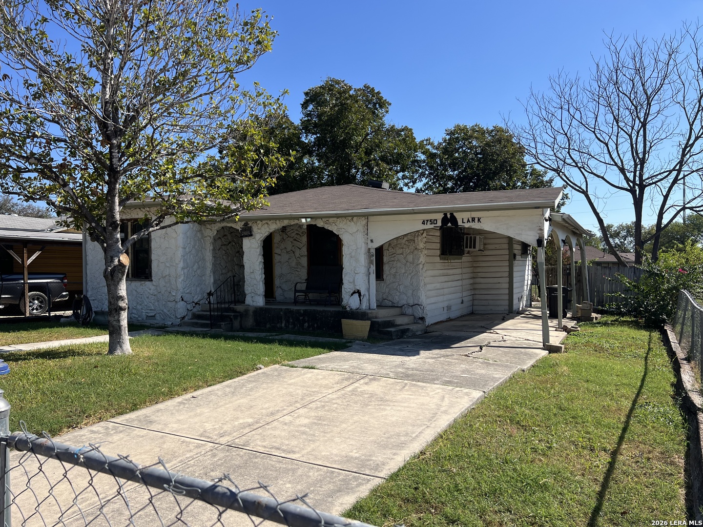 4750 Lark San Antonio TX 78228