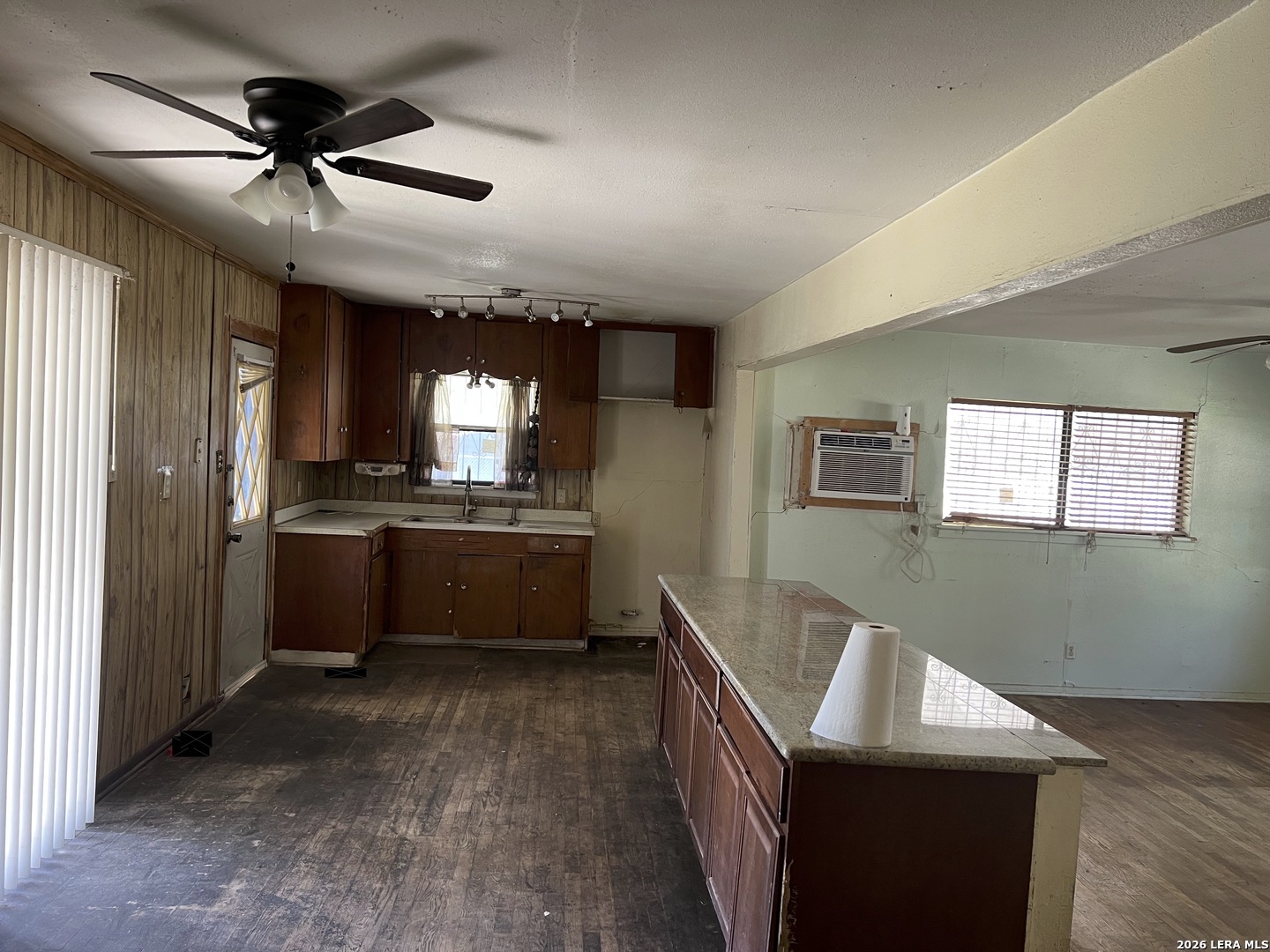 4750 Lark San Antonio TX 78228