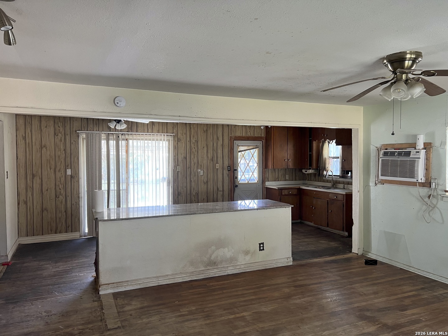 4750 Lark San Antonio TX 78228