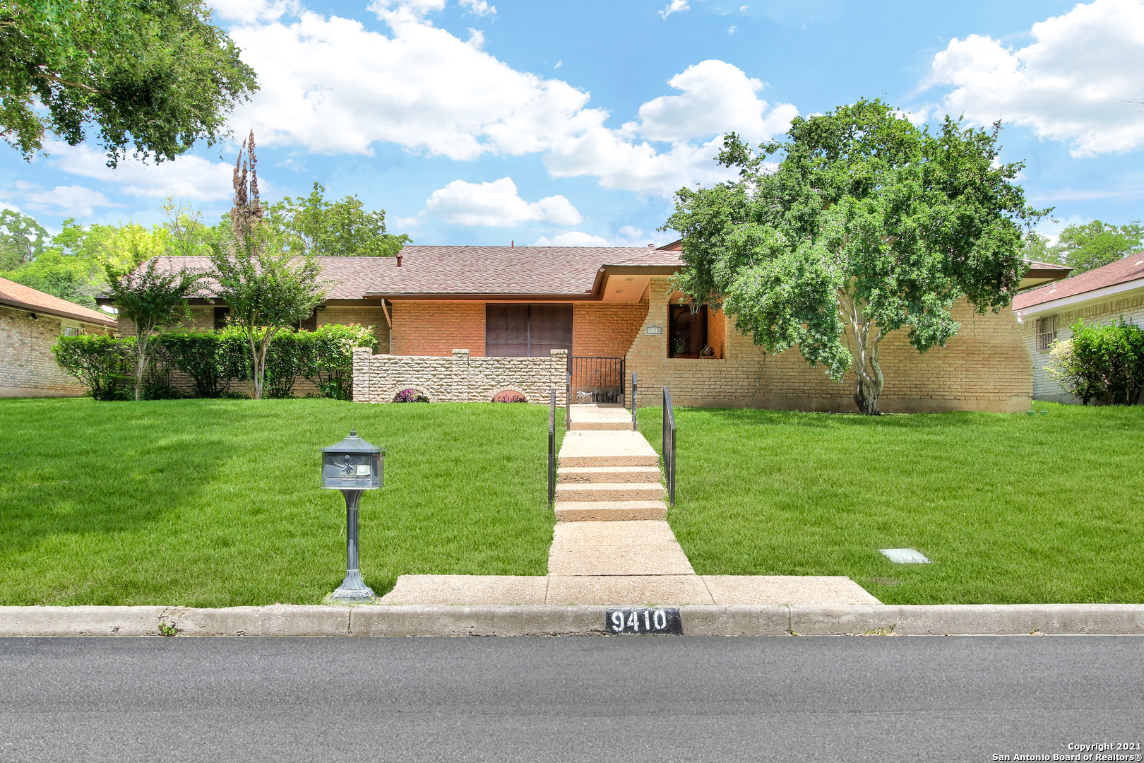 9410 Fernglen Drive San Antonio TX 78240