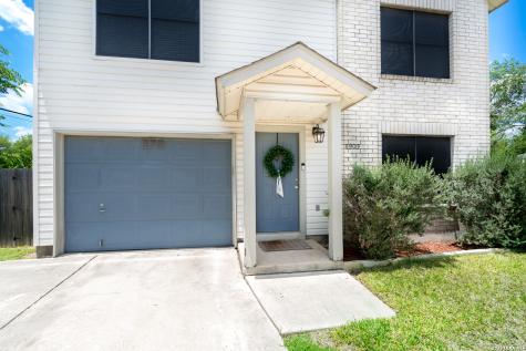 8903 Kenton Briar San Antonio TX 78240