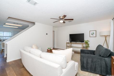 8903 Kenton Briar San Antonio TX 78240