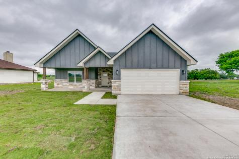 234 Tawny Oak Circle Bandera TX 78003