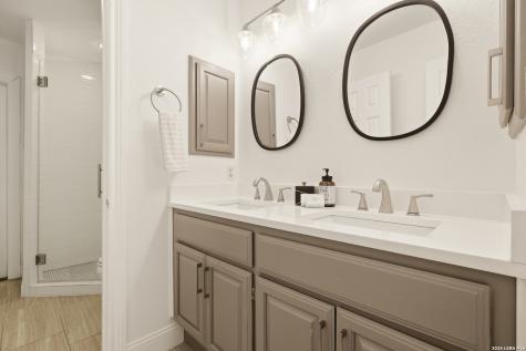 24 Inwood Manor San Antonio TX 78248