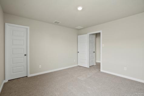 8818 Black Oak Drive Elmendorf TX 78112