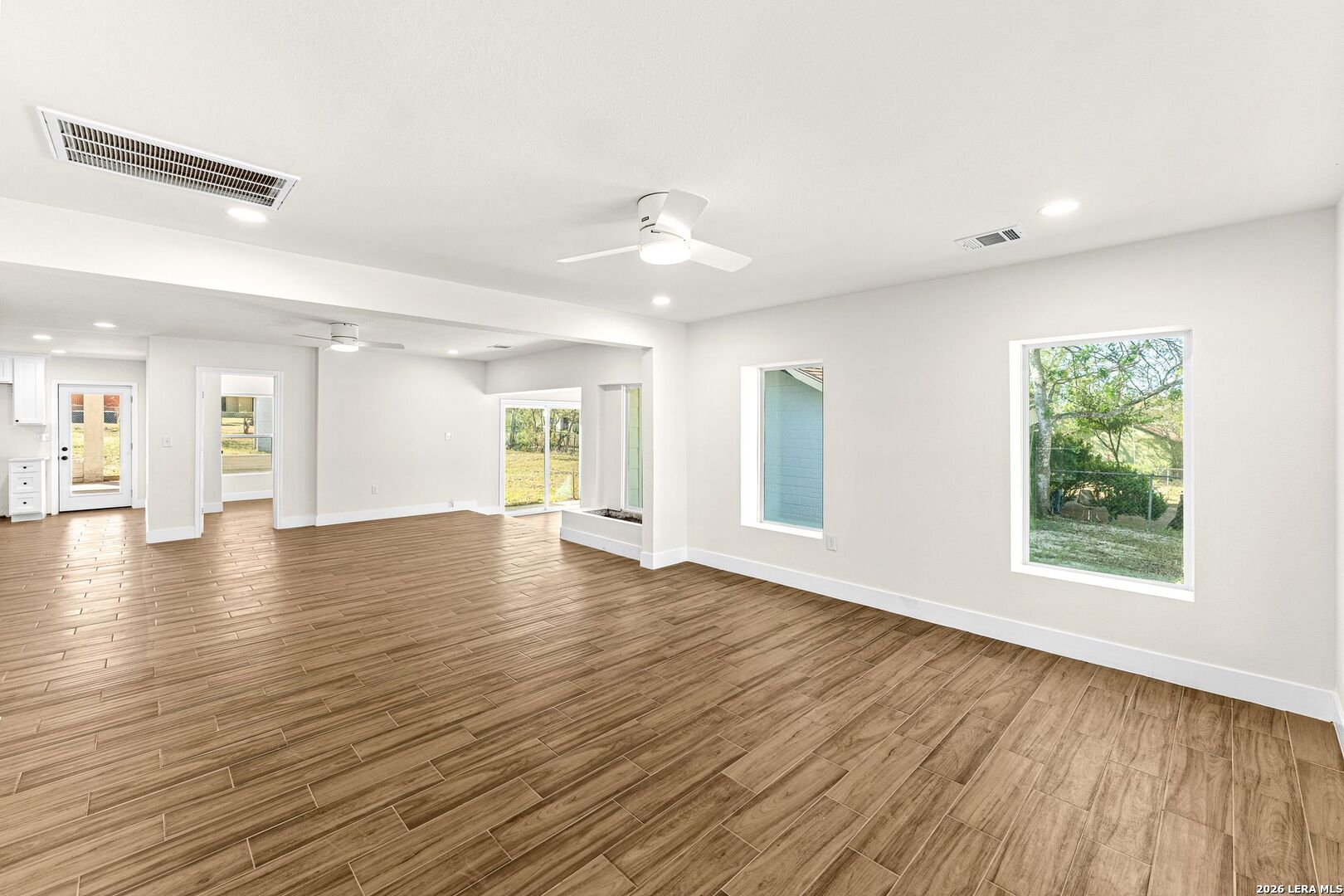 1312 C Street Floresville TX 78114