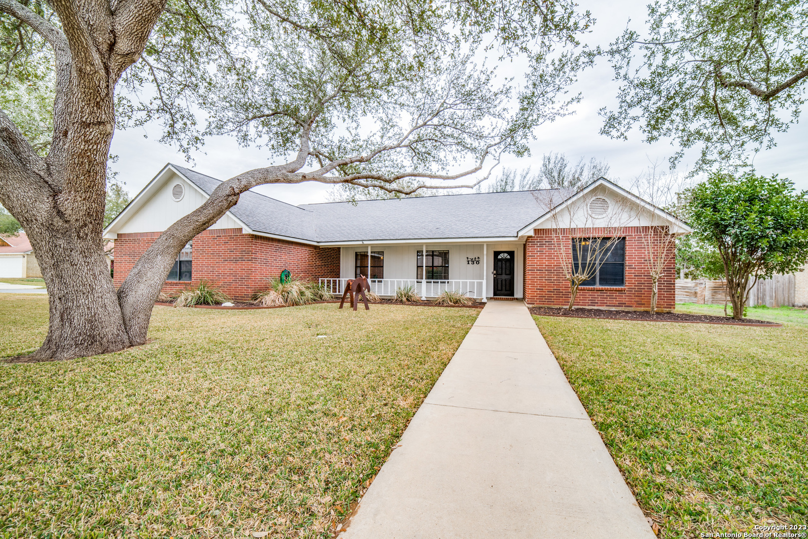 130 Woodland Drive Pleasanton TX 78064