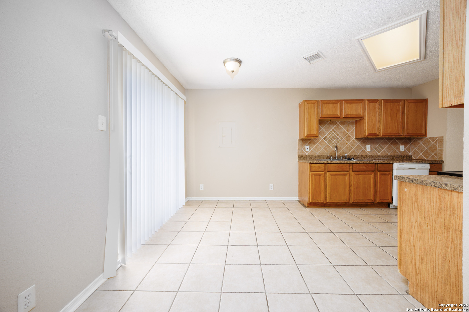 3702 Candlebluff San Antonio TX 78244