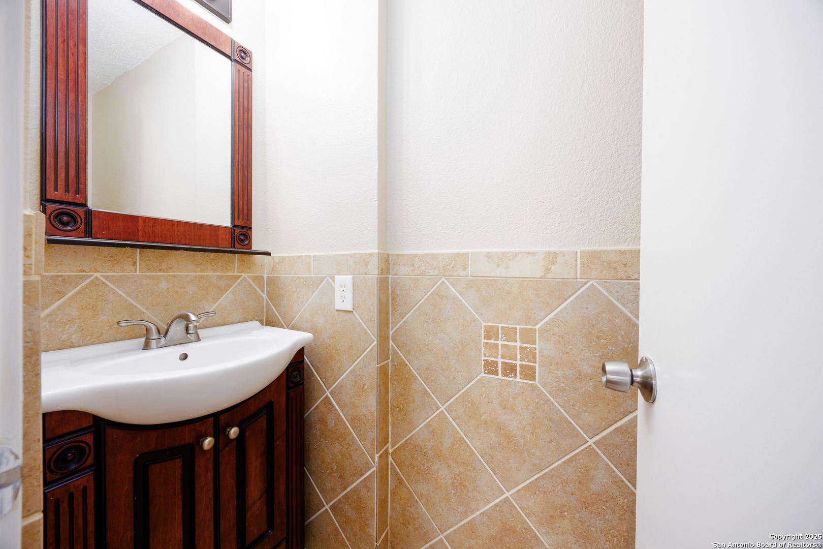 3702 Candlebluff San Antonio TX 78244