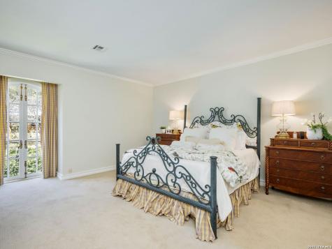 7 Lazy Hollow San Antonio TX 78230