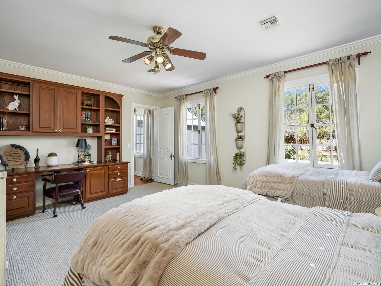 7 Lazy Hollow San Antonio TX 78230