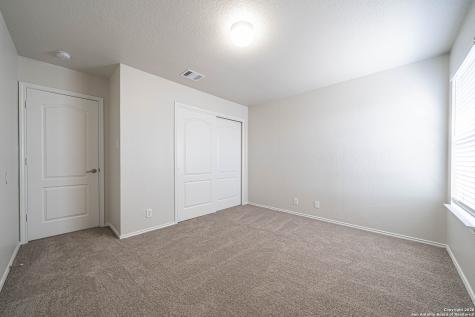 7702 Hedrick Farm San Antonio TX 78239