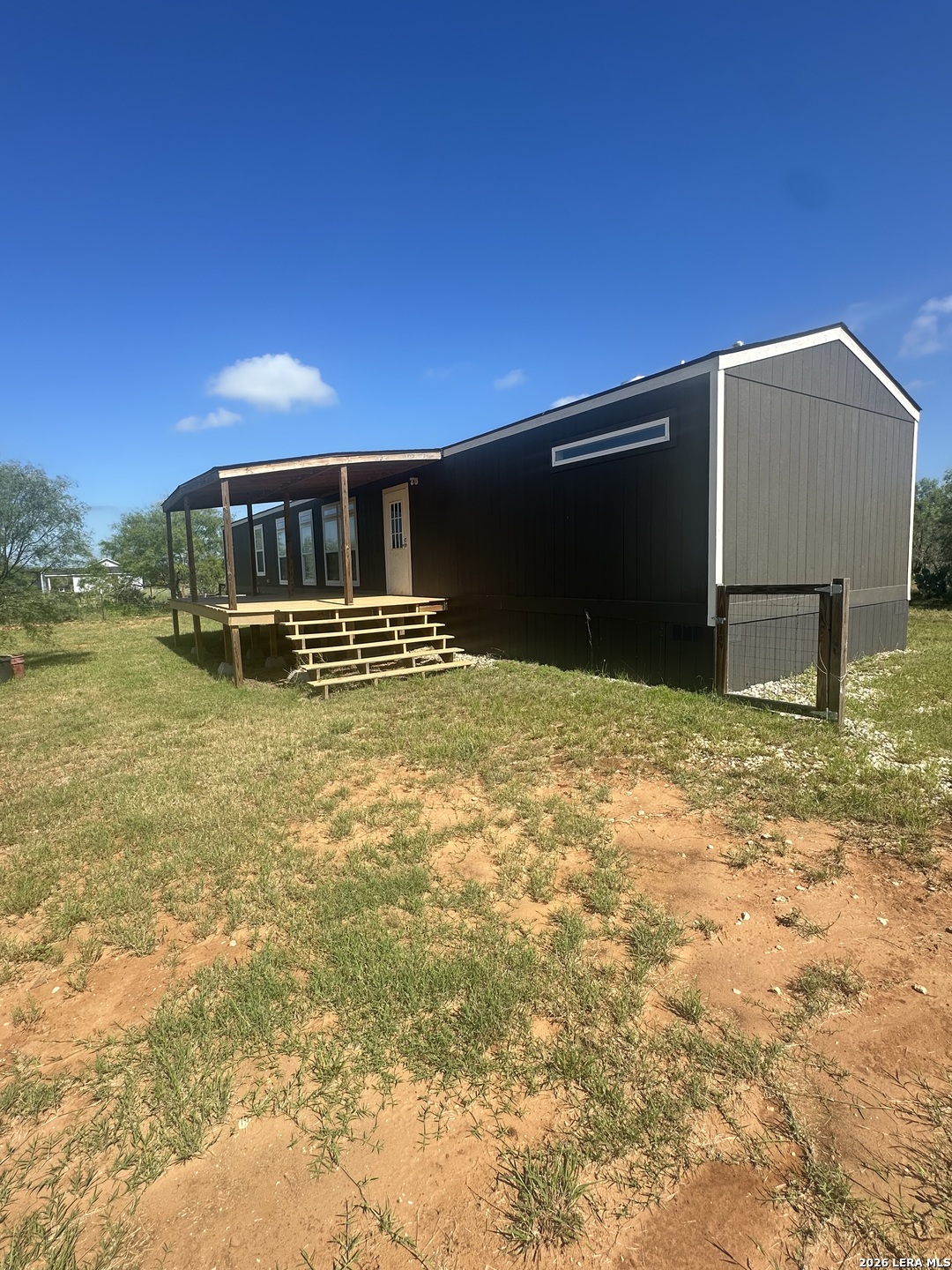 825 County Road 640 Hondo TX 78861