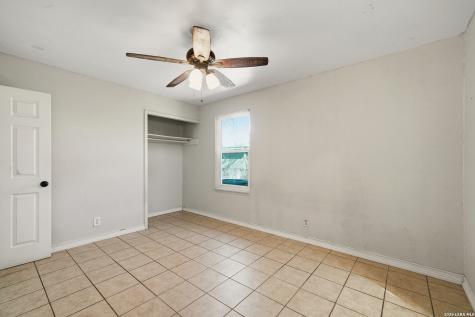 106 Wayfarer San Antonio TX 78242