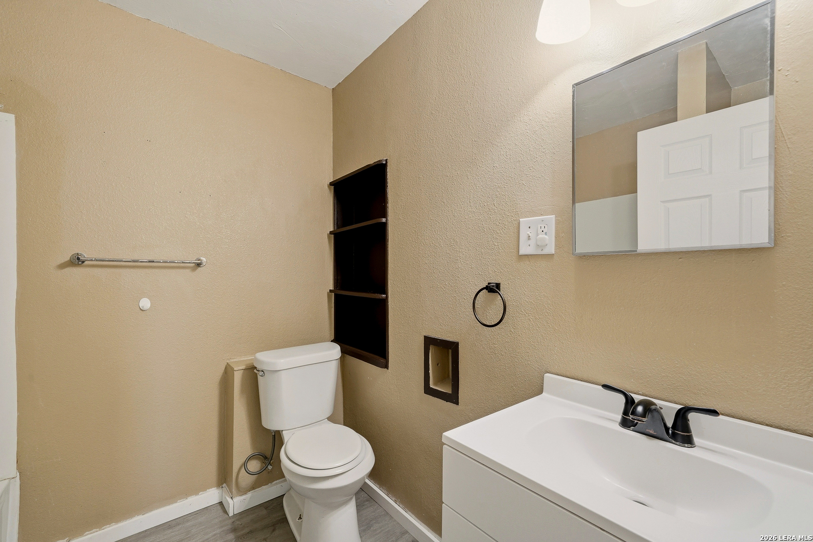 106 Wayfarer San Antonio TX 78242