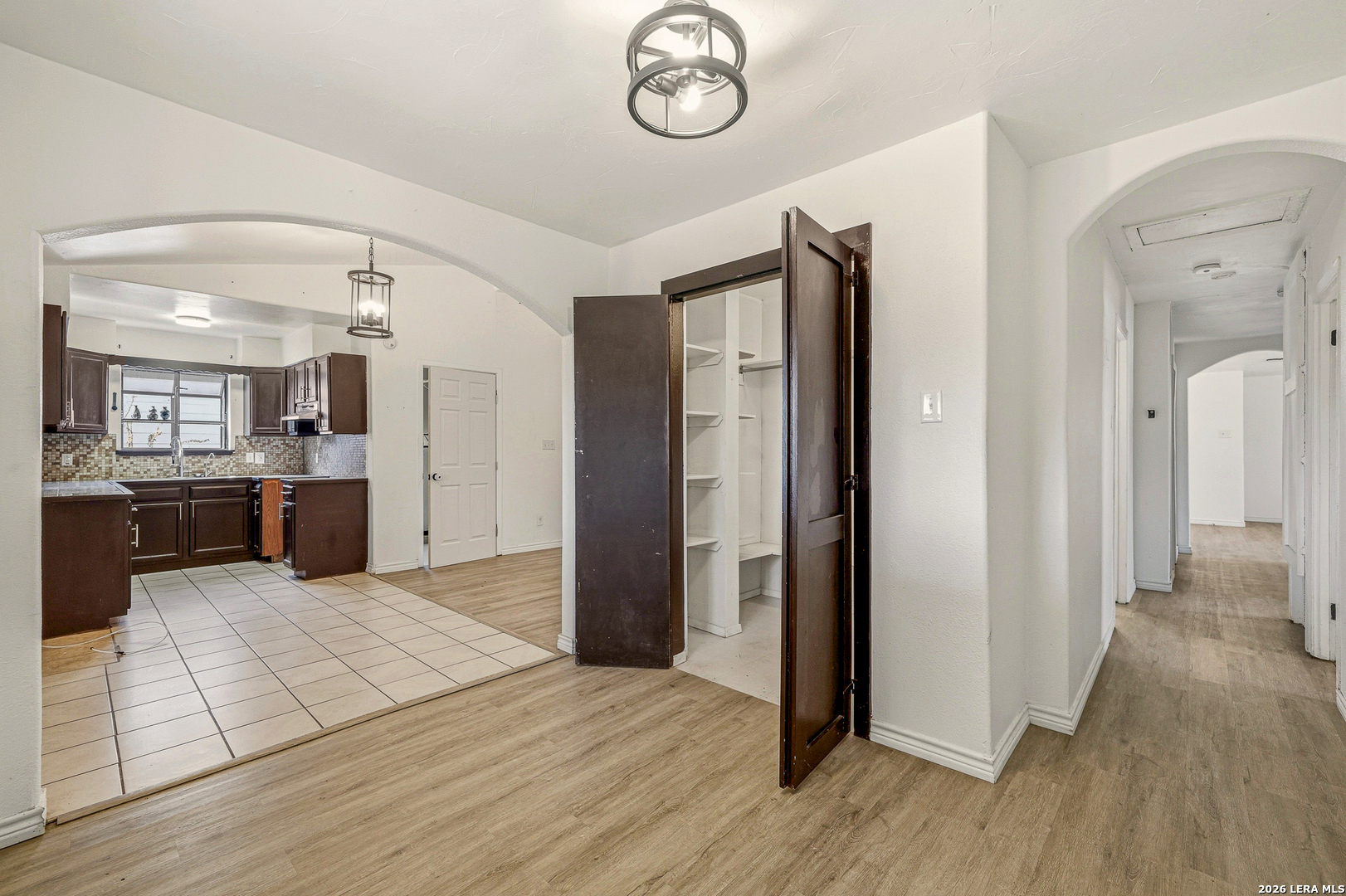 106 Wayfarer San Antonio TX 78242
