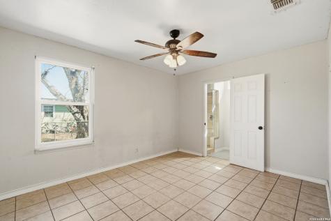 106 Wayfarer San Antonio TX 78242