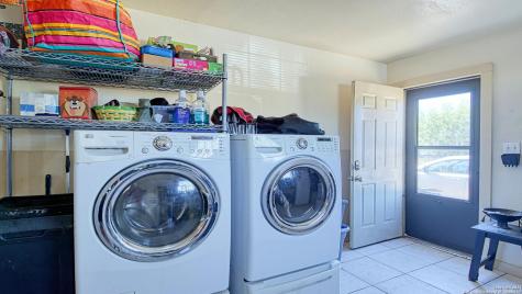 910 Plum Street Floresville TX 78114
