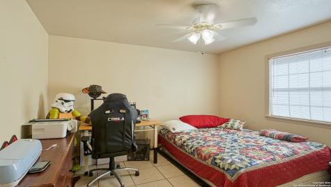 910 Plum Street Floresville TX 78114