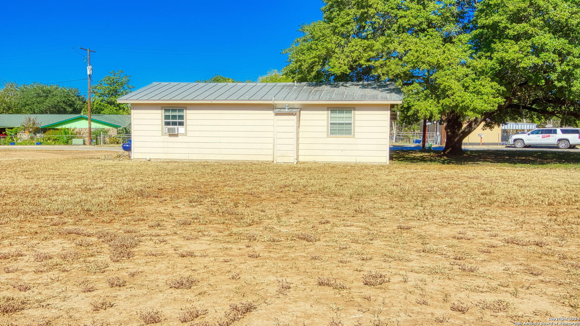 910 Plum Street Floresville TX 78114
