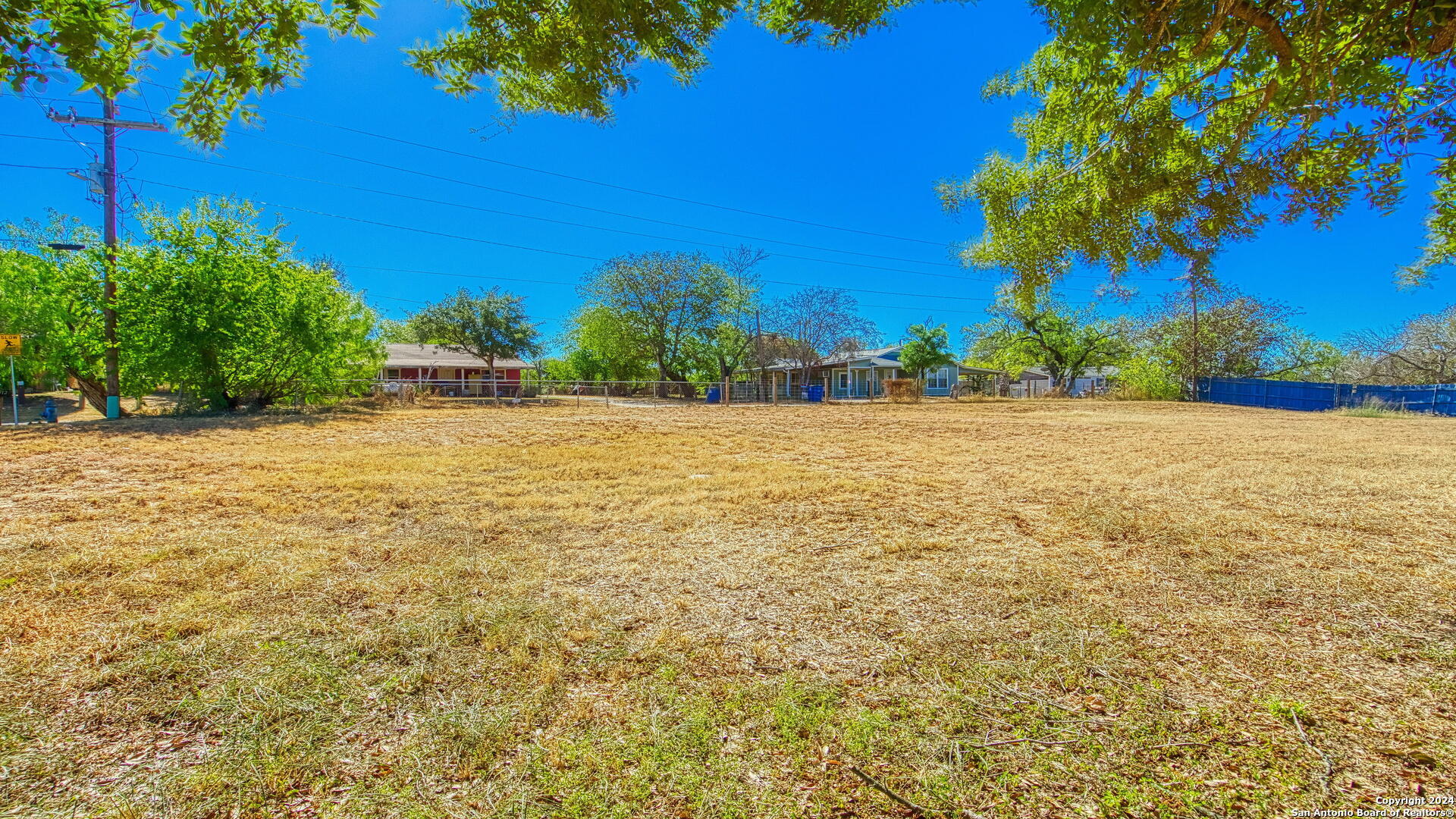 910 Plum Street Floresville TX 78114