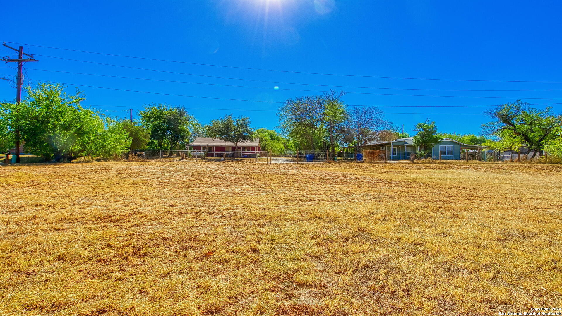 910 Plum Street Floresville TX 78114