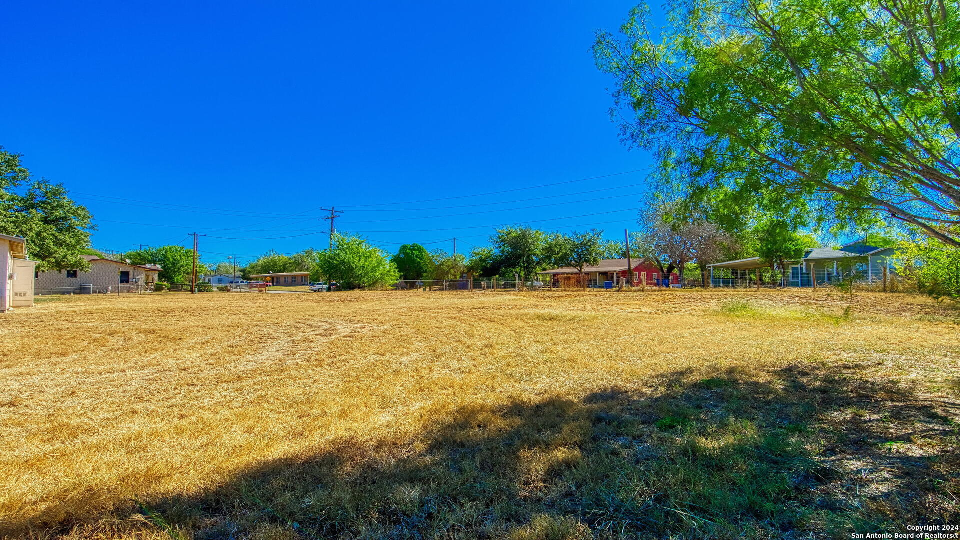 910 Plum Street Floresville TX 78114