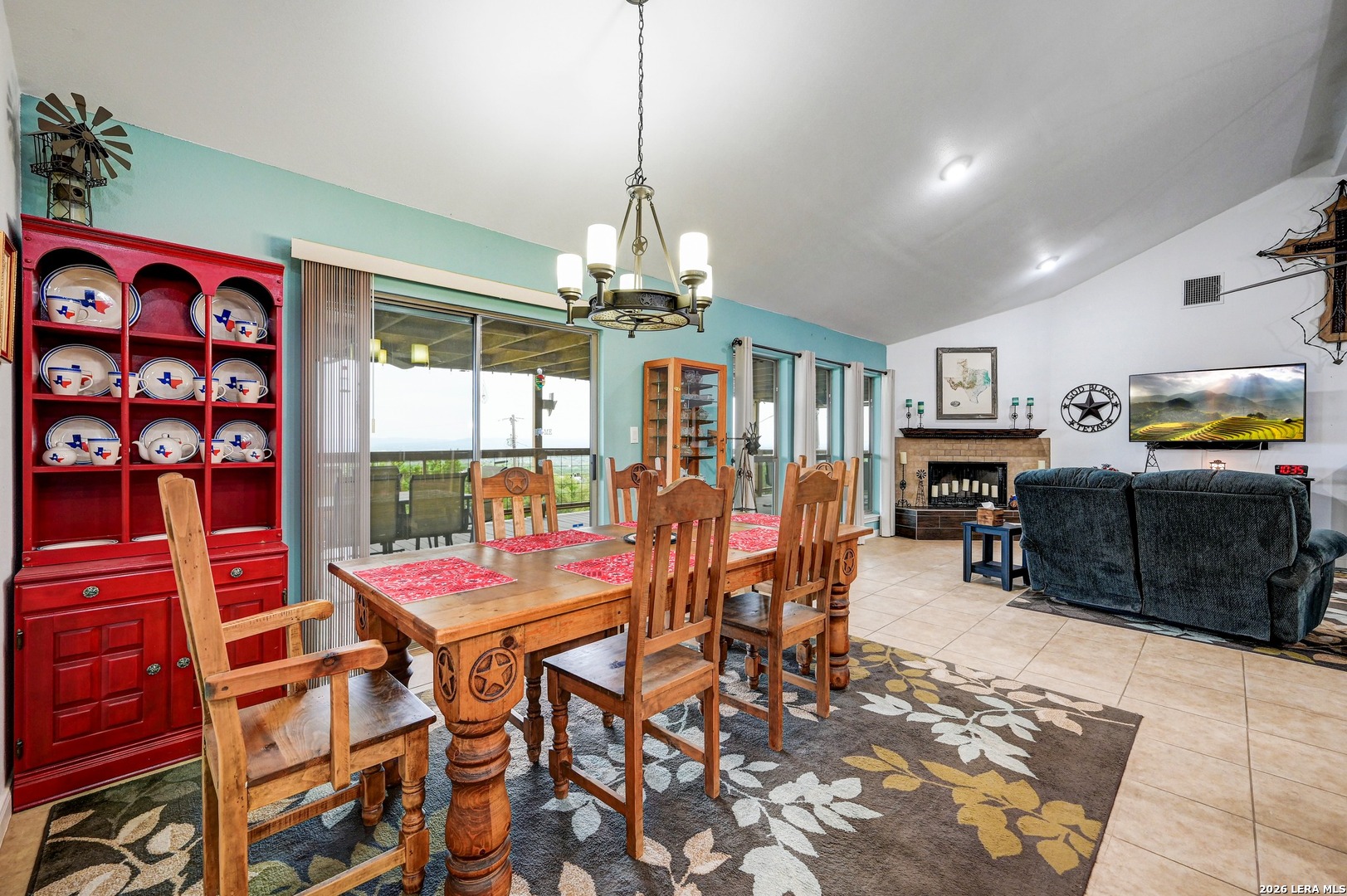 318 S Polly Peak Bandera TX 78003