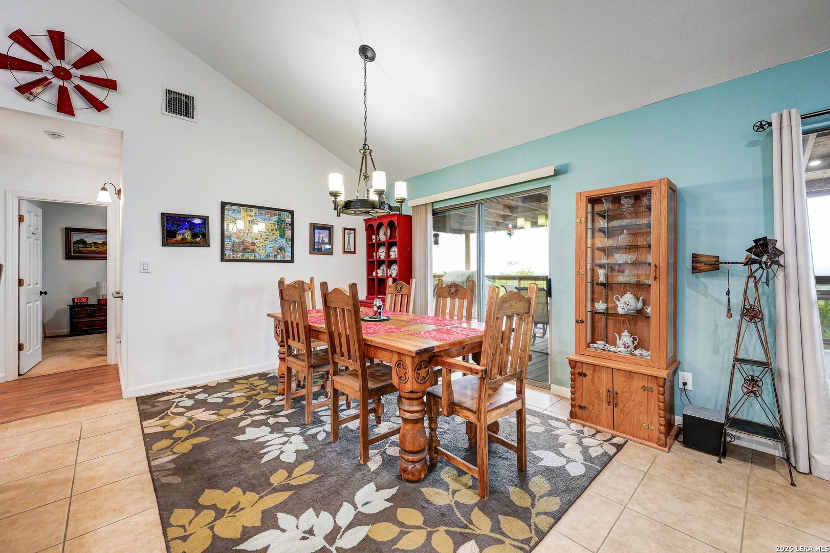 318 S Polly Peak Bandera TX 78003