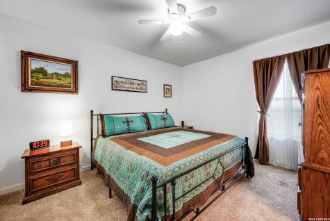 318 S Polly Peak Bandera TX 78003