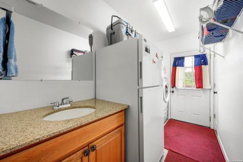 318 S Polly Peak Bandera TX 78003