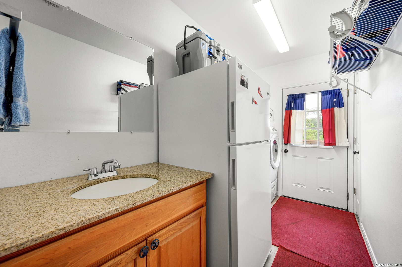 318 S Polly Peak Bandera TX 78003
