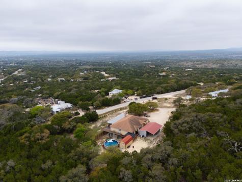 318 S Polly Peak Bandera TX 78003