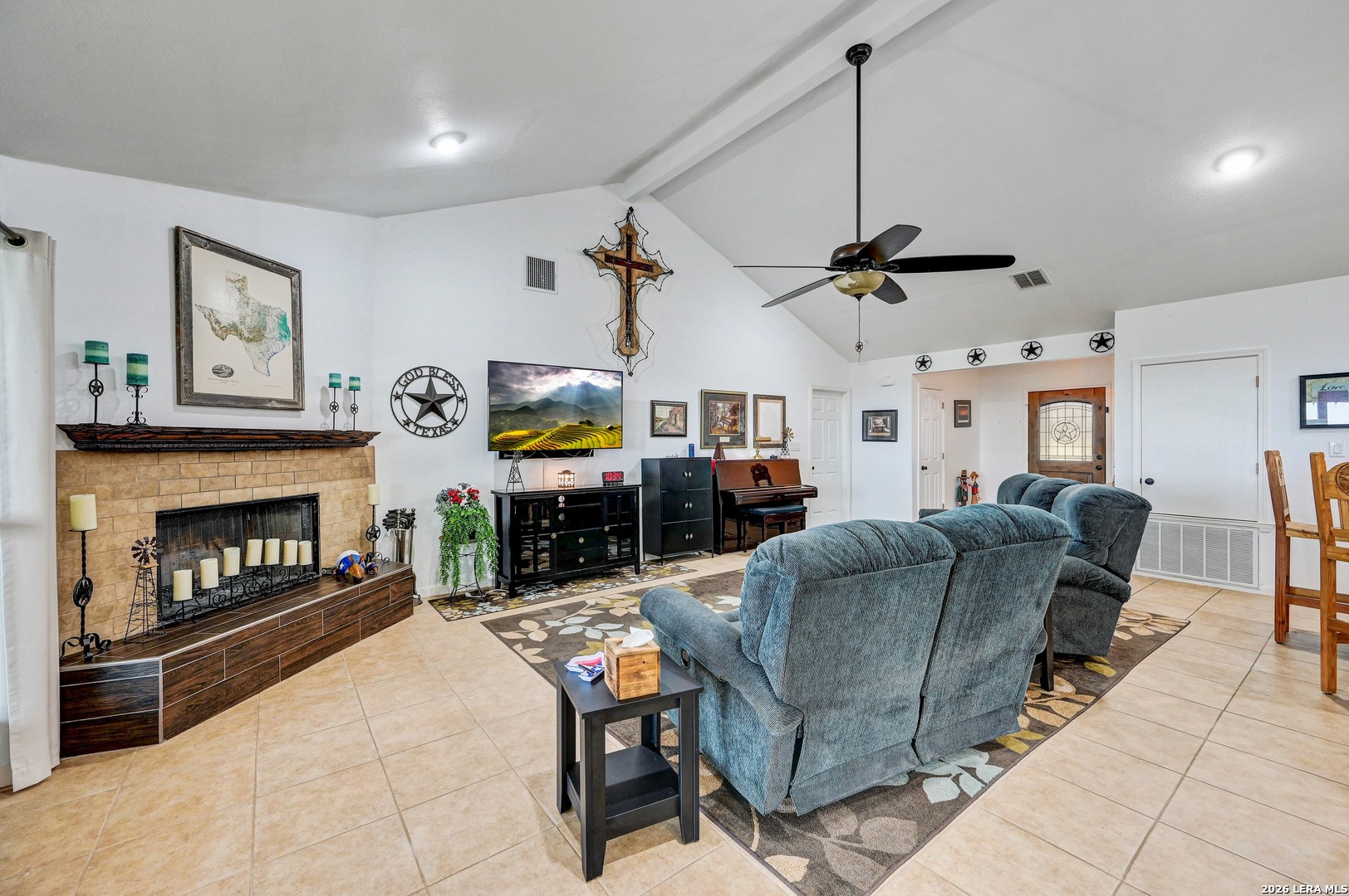 318 S Polly Peak Bandera TX 78003