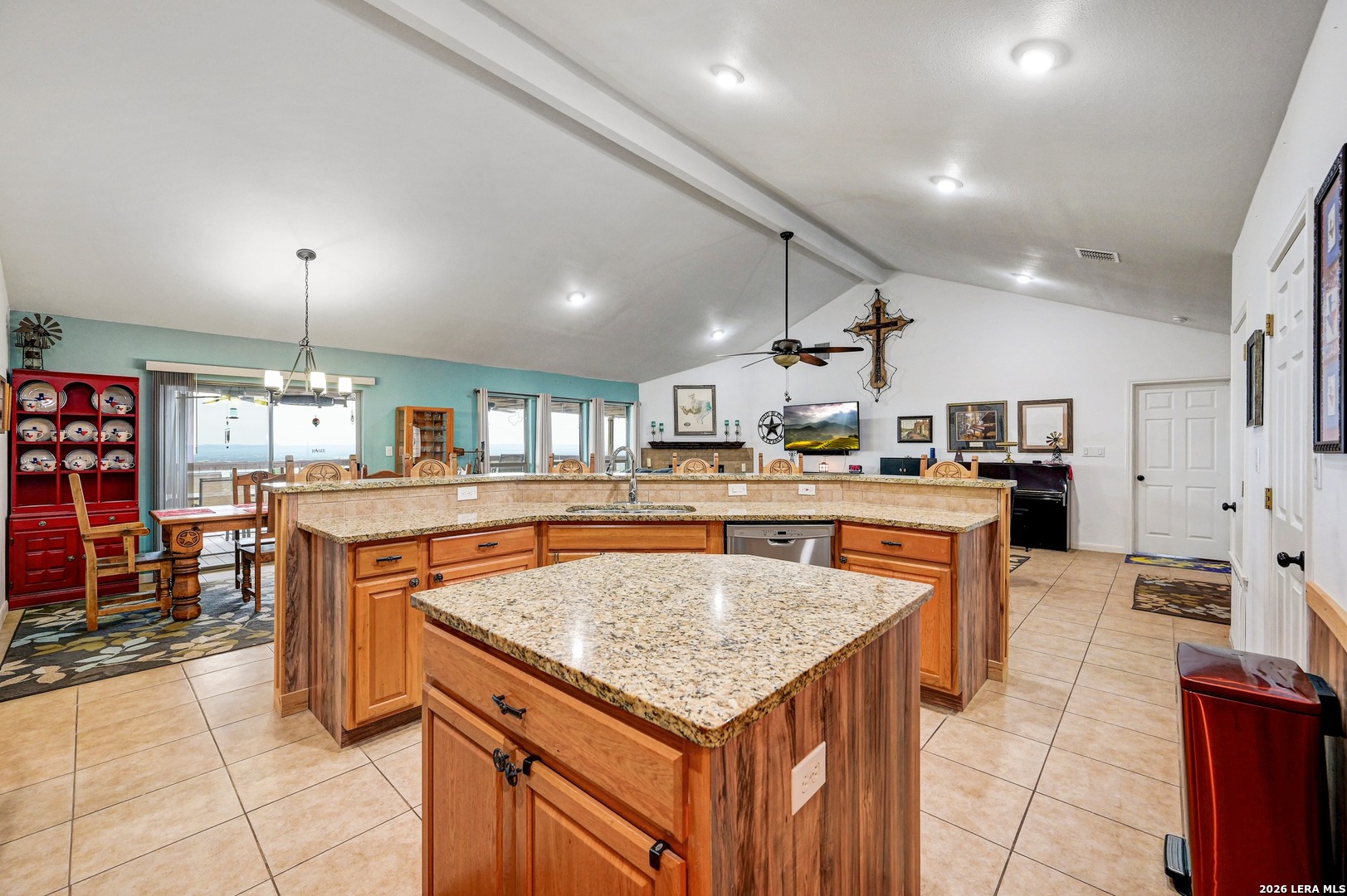 318 S Polly Peak Bandera TX 78003