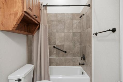 28 Jackies Cove Boerne TX 78006