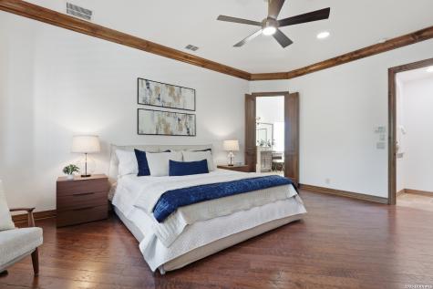 1219 Via SE Villa San Antonio TX 78260
