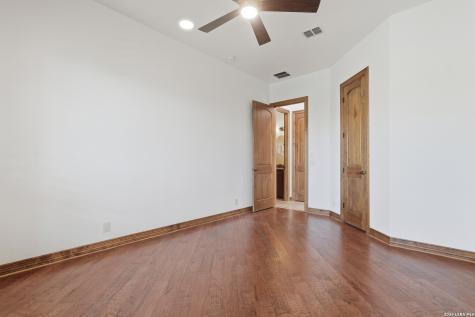 1219 Via SE Villa San Antonio TX 78260