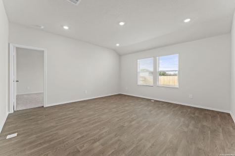 1113 Argonne Forest Seguin TX 78155