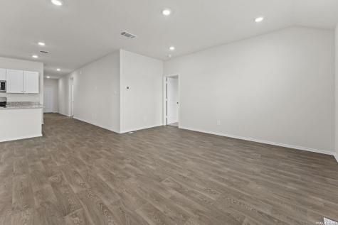 1113 Argonne Forest Seguin TX 78155