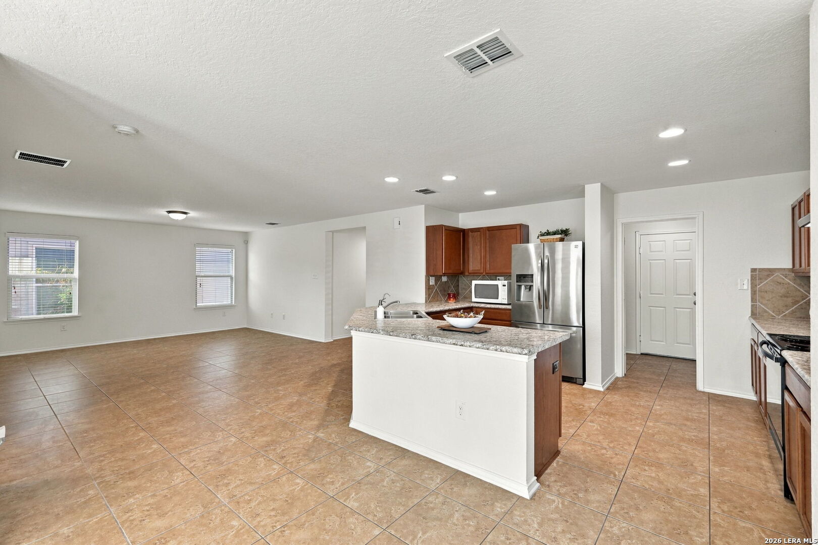 8922 Victoria Lake San Antonio TX 78224