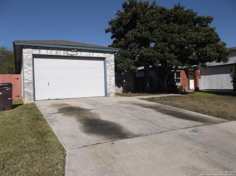 6835 Misty Field Drive Converse TX 78109