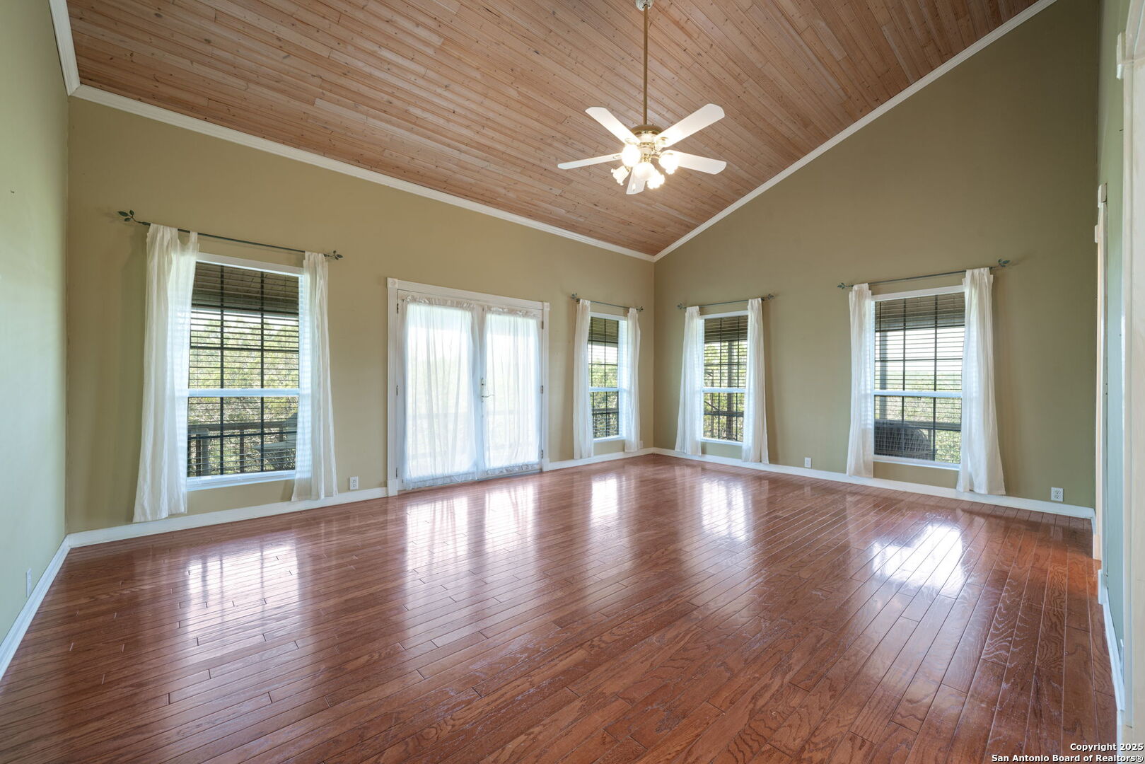 388 Oak Pipe Creek TX 78063