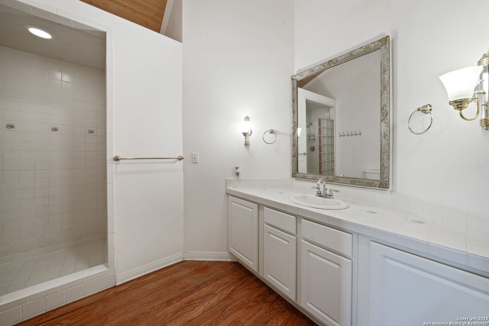 388 Oak Pipe Creek TX 78063